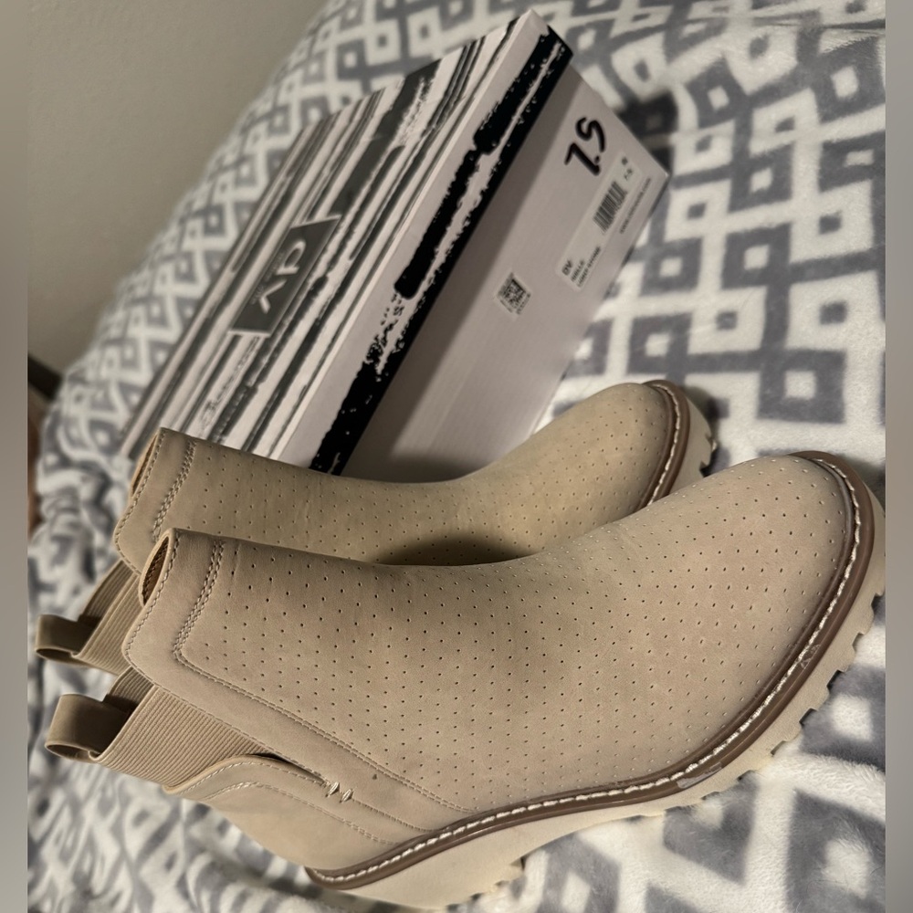 Dolce Vita Booties - Rielle - Light Stone